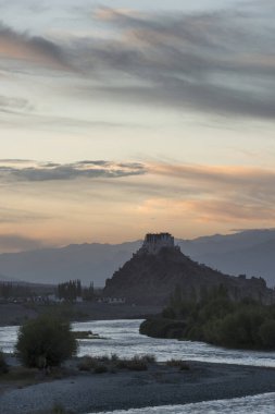 Stakna Manastırı ya da Stakna Gompa Sunset, Ladakh, Hindistan