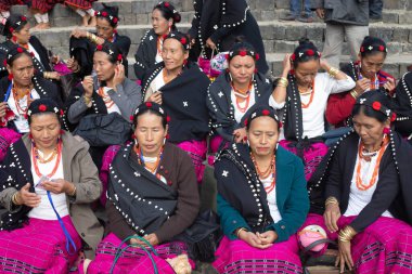 KISAMA, NAGALAND, INDIA, Aralık 2018, Rengma Kabilesi kadınları Hornbill Festivalinde