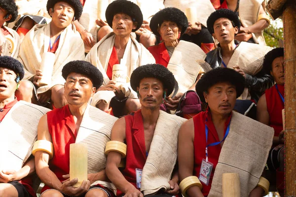 Kisama Nagalandia India Diciembre 2018 Hombres Tribu Chakhesang Cantando Festival — Foto de Stock
