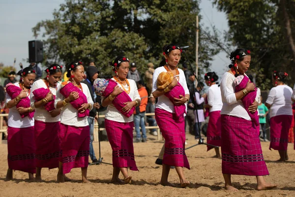 Kisama Nagaland India Грудень 2018 Жінки Племені Rengma Tribe Співають — стокове фото