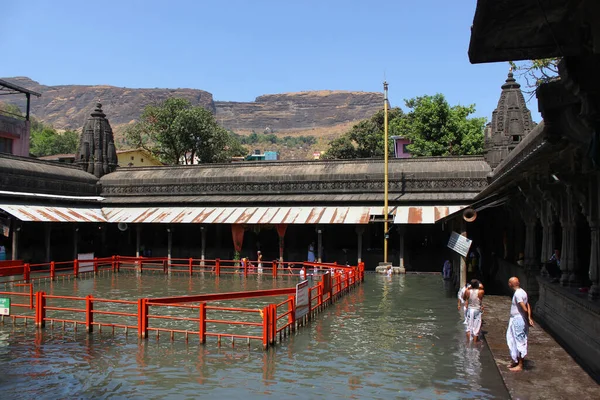 Nashik Maharashtra India April 2019 Mensen Kushavarta Kund Een Heilige — Stockfoto