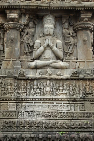石像是湿婆领主的石像Aundha Nagnath Temple Hingoli Maharashtra India 印度12个Jyotirlingas中的8个 — 图库照片
