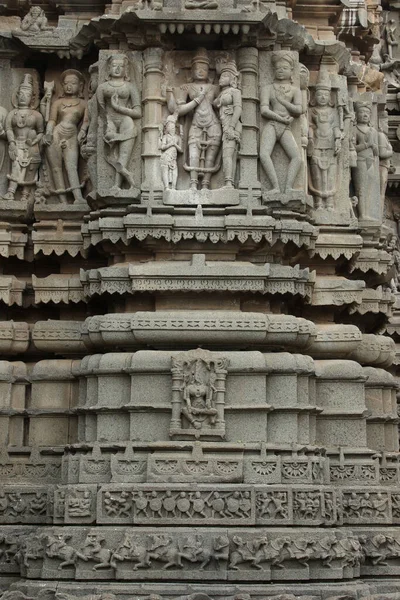 壁に刻まれた彫刻 Aundha Nagnath Temple Hingoli Maharashtra India インドの12のヨティリンガの8分の1 — ストック写真