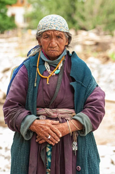 Ladakh Ινδία Αύγουστος 2012 Πορτρέτο Μιας Ηλικιωμένης Κυρίας — Φωτογραφία Αρχείου