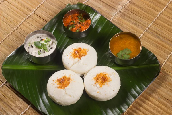 Idli Both Sambar Coconut Chutney South Indian Breakfast Snack Dish — Stock Photo, Image