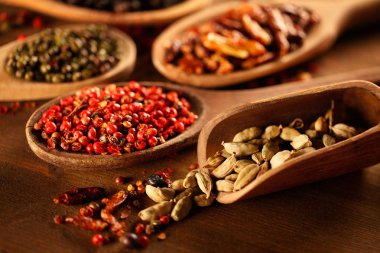 Natürmort çeşitli baharat