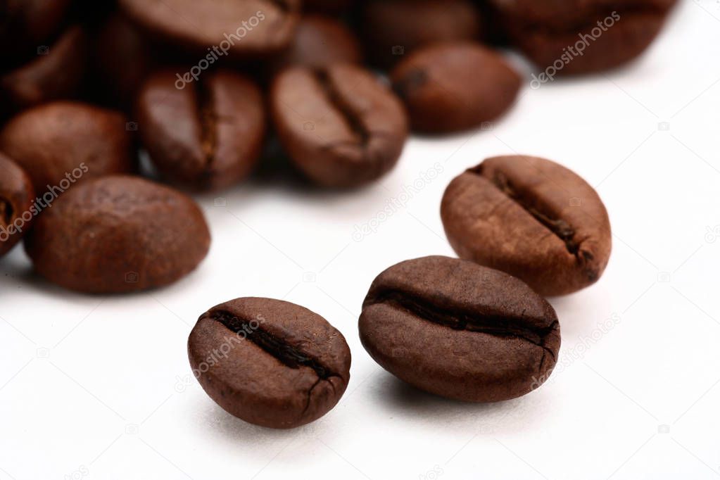 close-up of toasted coffe beans