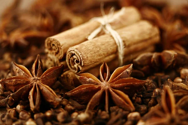 Star Anise Cinnamon Cloves — Stock Photo, Image