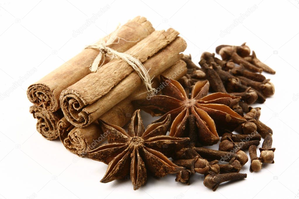 star anise, cinnamon and cloves