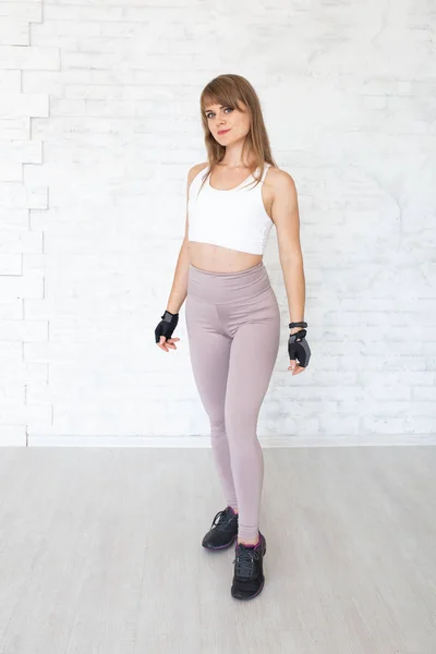 Sterke Vrouw Mooie Jonge Sportieve Gespierde Fitness Modus — Stockfoto