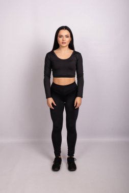 Fitness kadın. Sportif kadında genç spor giyim