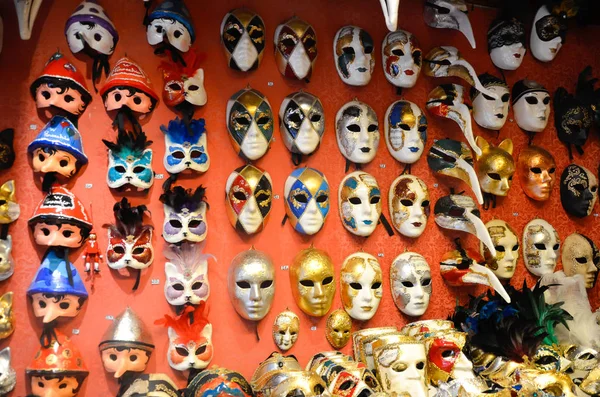 Autentiche Originali Maschere Veneziane Full Face Carnevale Street Shop Venezia — Foto Stock