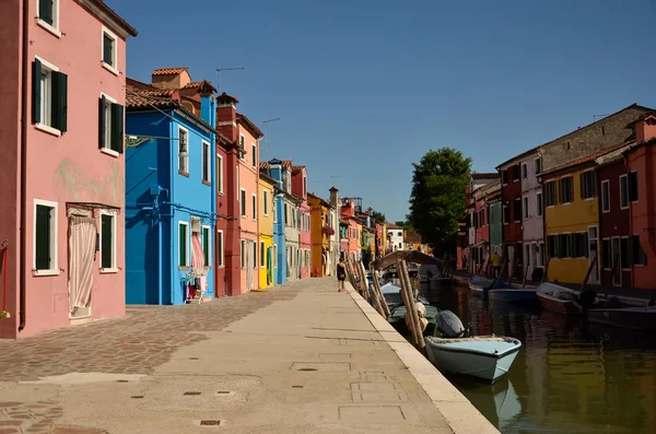 Puente Canal Con Casas Colores Famosa Isla Burano Venecia Italia — Foto de Stock