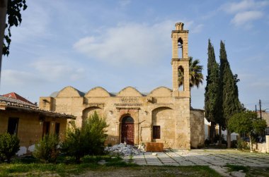 8 Mart 2018. Lefkoşa, Kıbrıs. Türk si 'de terk edilmiş bina