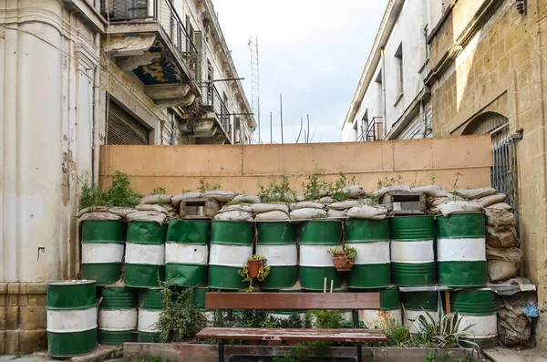 Nicosia, Chipre. Parte de la línea verde, zona de amortiguamiento o zona muerta — Foto de Stock
