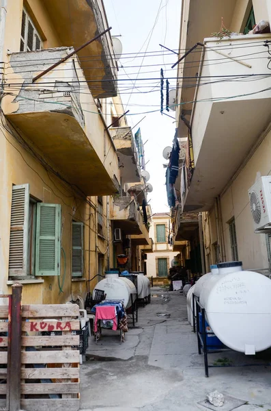 8. března 2018. Nikósie, Kypr. Pouliční pohled na domy turecký si — Stock fotografie