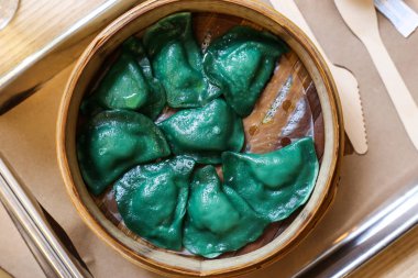 Dolgulu yeşil köfte. Tipik Doğu Avrupa gıda (Ukr