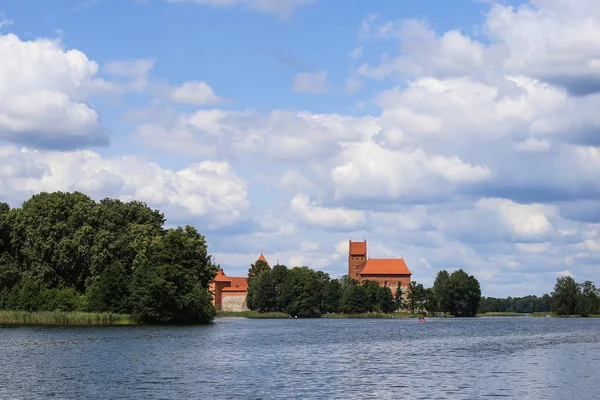 Château de Trakai, château médiéval gothique de l'île, situé à Galve l — Photo