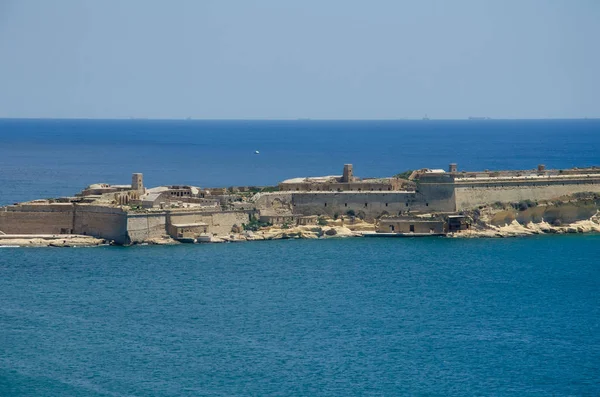 Vista panorámica del Fuerte Ricasoli en Malta. Lugar allí Juego de th — Foto de Stock