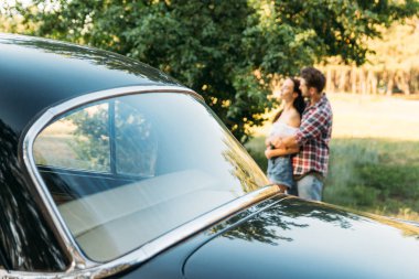 Kharkov, Ukrayna - 24 Haziran 2018: eski bir Sovyet araba Gaz bitki tarafından yapılan göstermek çekim. Gaz-21 'Volga' maskot araba fuarında. 