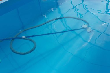 Elektrik süpürgesi için havuzu temizle ve pool.collect alt için bakım, çöp ve pislik absorbe. otomatik olarak alt ve vakum kenarlarında parçacıkları kesiyor