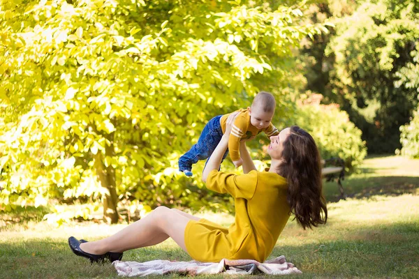 Happy Young Mother Playing Baby Autumn Park Yellow Maple Leaves — Stock Photo, Image