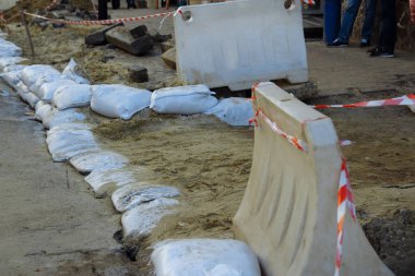 elementlerden korumak. Kum torbalarının duvar. kum torbalarının duvar, koruma, sel