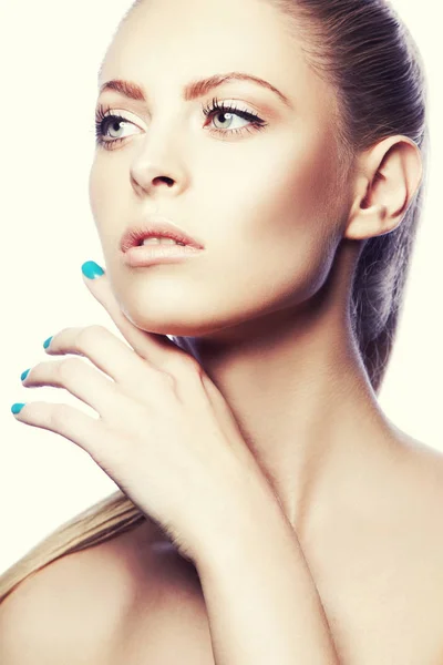 Portrait Woman Natural Makeup Blue Nail Polish — Stock Photo, Image