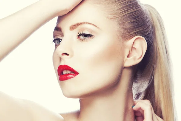 Retrato Mujer Con Maquillaje Moderno Labios Rojos — Foto de Stock