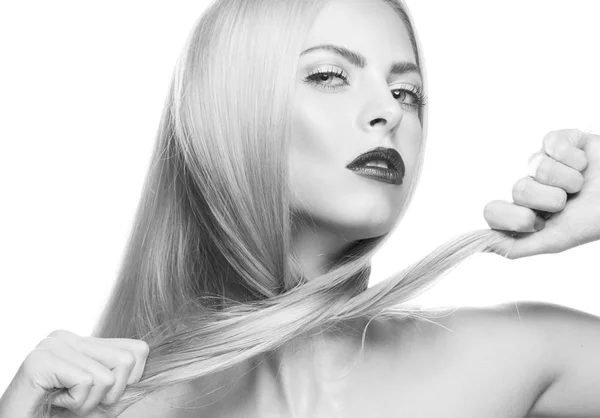女性肖像与现代化妆的白色背景 — 图库照片