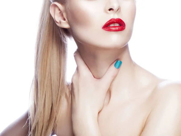 Retrato Recortado Mujer Con Labios Rojos Esmalte Uñas Azul —  Fotos de Stock