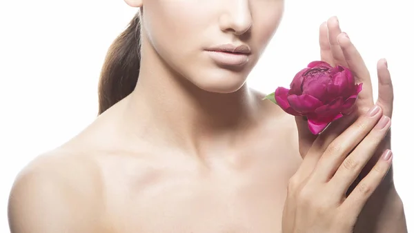 Portrait Recadré Jeune Femme Avec Maquillage Naturel Fleur Pivoine Sur — Photo
