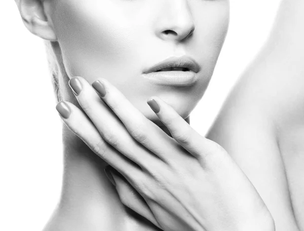 Retrato Recortado Mujer Con Maquillaje Natural Esmalte Uñas —  Fotos de Stock