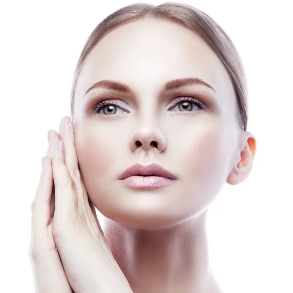 Retrato Mujer Joven Con Maquillaje Natural Con Mirada Tierna Sobre —  Fotos de Stock