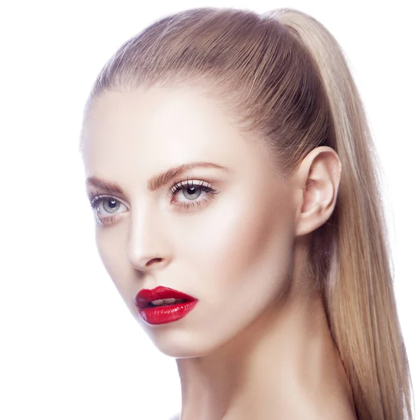 Retrato Mujer Con Maquillaje Moderno Labios Rojos —  Fotos de Stock