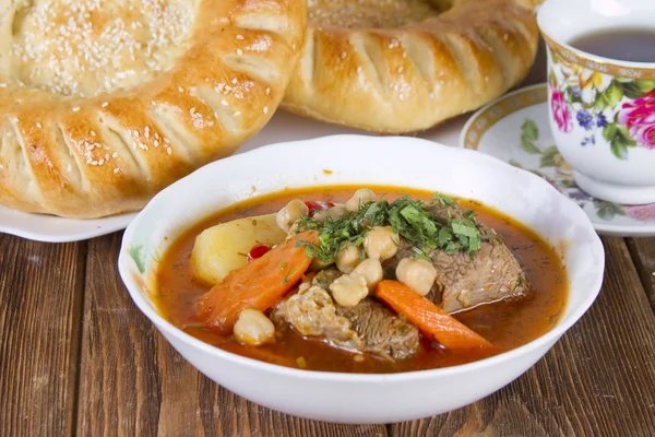 Национальное Узбекское Блюдо Шурпа — стоковое фото