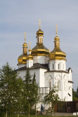 Tyumen, Rusya Federasyonu - 13 Temmuz: Peter Kilisesi ve Tyumen Holy Trinity manastırda üzerinde 13 Temmuz 2018 yılında Paul.