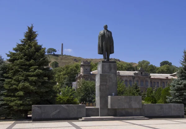 Kerch Lipiec Pomnik Lenina Placu Władimira Lenina Tle Góry Mitrydates — Zdjęcie stockowe