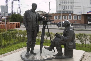 Irkutsk, Rusya Federasyonu - 19 Ağustos: Irkutsk Angara Nehri üzerinde 19 Ağustos 2018 dolgu üzerinde bilirkişi anıt.