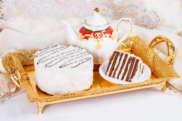 Tea Honey Puff Cake — Stock Photo, Image