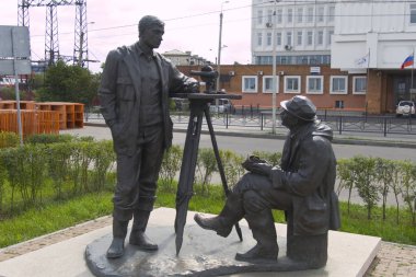 Irkutsk, Rusya Federasyonu - 19 Ağustos: Irkutsk Angara Nehri üzerinde 19 Ağustos 2018 dolgu üzerinde bilirkişi anıt.