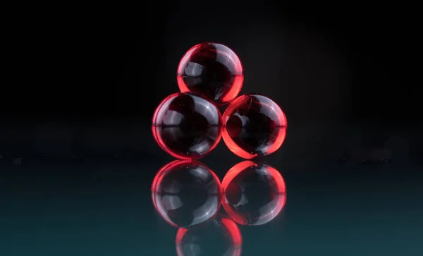 Μικρό Κόκκινο Ιατρική Κάψουλες Που Περιέχουν Νιτρογλυκερίνη Validol — Φωτογραφία Αρχείου