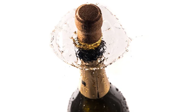 Champagner Und Korken Fliegen Aus Der Flasche — Stockfoto