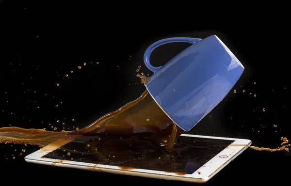 Mug Coffee Tea Falls Tablet Bottled Drinking Workplace — Stock Photo, Image