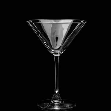 vermut martini cam siyah bir arka plan üzerinde boş