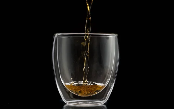 Vaso Con Whisky Hielo Que Cae Doble Pared Salpicaduras Gotas — Foto de Stock