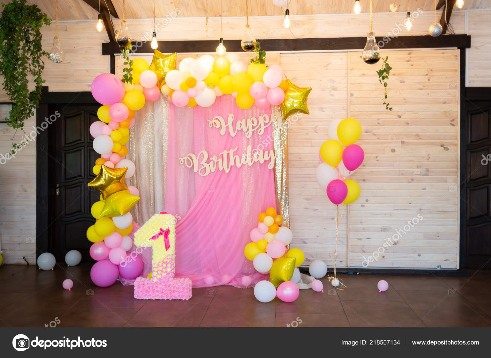 Bright Decorations Celebrate First Birthday Child Pink Yellow White  Balloons Stock Photo by ©Lera_Stepanenko 218507134