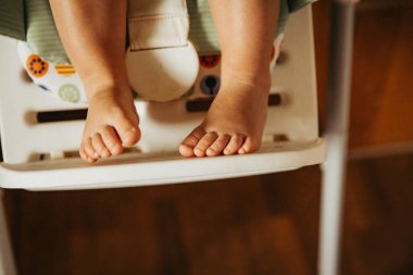 -şirin bebek ayak görünümü Kapat