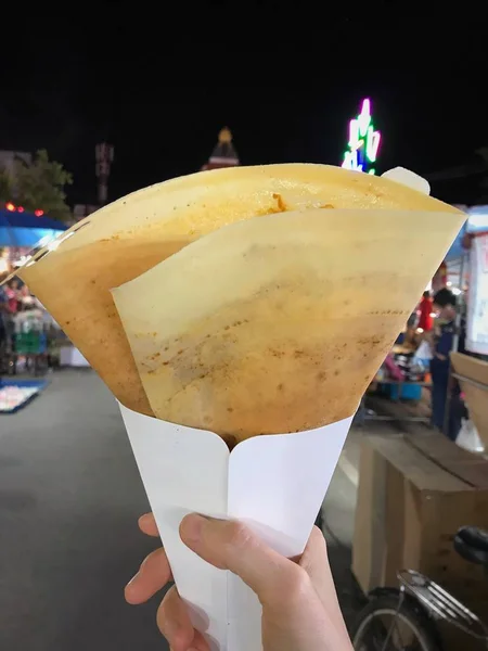 Crepe Apetitoso Mão Direita Entre Festival Templo Feira Anual Conceito — Fotografia de Stock