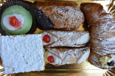 Tatlı Pastrys ve Cannoli